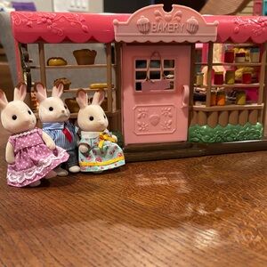 Li’l Woodzeez Bakery Playset with Bunny Family